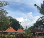 Kim Sae Ron dan Yeri Nikmati Pemandangan Indah di Bali