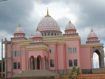 Uniknya Masjid Serba 'Pink' yang Ada di Indonesia