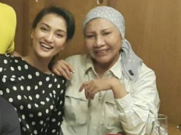 Ratna Sarumpaet 'Kesal' Divonis 2 Tahun, Atiqah Hasiholan Kok Malah Ucap Syukur?