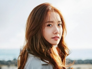 Pakai Gaun Terbuka, Seksinya Yoona Girls' Generation Pamer Punggung Mulus