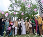 Kebahagiaan Keluarga Atas Pernikahan Husein Alatas