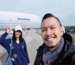  Tyas Mirasih & Suami Jalan-Jalan di Stadium