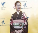 Chelsea Islan Cantik dengan Kimono