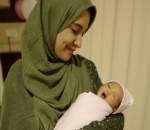 Shireen Sungkar Terkejut dengan Kelucuan Baby Q