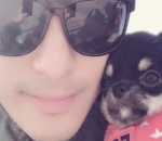 Jun Tae Soo Berfoto Bersama Anjing Kesayangannya