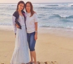 Ibu Kimberly Ryder Jadi Manajer untuk Dua Putrinya