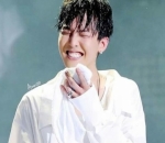 Gummy Smile G-Dragon Big Bang yang Bikin Jatuh Cinta