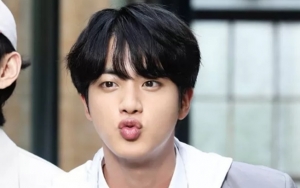 Jin Bts Dilaporkan Dapat Kelonggaran Daftar Wamil Sampai Umur 30 Tahun