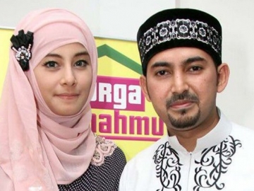 Masih Cinta, Ustadz Ahmad Alhabsyi Rujuk dengan Istri Pertama?