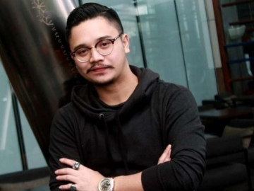 Derby Romero Dicium Pria, Netizen: Tobat bro