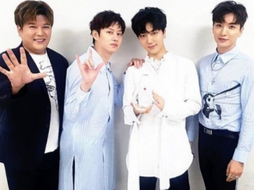 10 Tahun Jadi Duta Palang Merah, Super Junior Rayakan Lewat Pose Kocak Ini