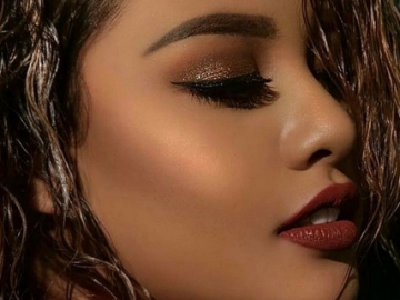 5 Inspirasi Warna Lipstik Layak Tiru dari Aurel Hermansyah
