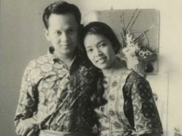 8 Potret Kemesraan Para Pahlawan Indonesia Bersama Pasangannya