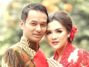 Menikah di Bulan Suro, Vicky Shu Buat Netter Heran