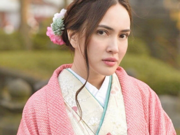 FOTO: 36 Jam di Jepang, Shandy Aulia Pamer Pesona Cantik nan 'Shining' Kala Kenakan Kimono