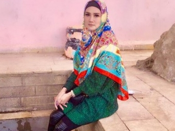 Unggah Foto Tanpa Hijab, Mulan Jameela Diprotes