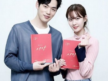  Jadi Pasangan di Drama Baru MBC, Kim Jung Hyun dan Seohyun Hadiri Sesi Baca Naskah