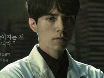 Bintangi ‘Life’, Lee Dong Wook Bahas Perannya sebagai Karakter Dokter yang Pendiam dan Rumit
