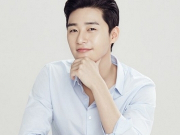 Ganteng Maksimal Dibalut Setelan Formal di Seoul Drama Awards 2018, Park Seo Joon Panen Pujian
