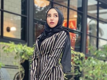 Salmafina Sunan Sesumbar Bakal Lepas Hijab Usai Mengaku Gerah dengan 'Mulut Jahat' Haters