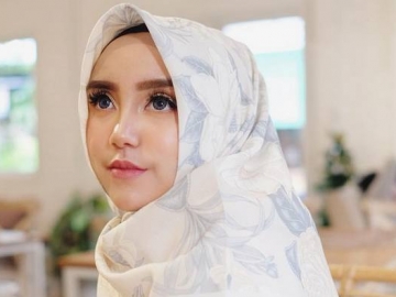Salmafina Sunan 'Persilakan' Netizen Unfollow Akun Instagram Pribadinya Usai Mantap Lepas Hijab
