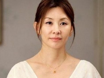 Dispatch Mempertanyakan Sikap Lee Mi Sook di 2009 yang Mengaku Tak Terlibat Kasus Jang Ja Yeon 