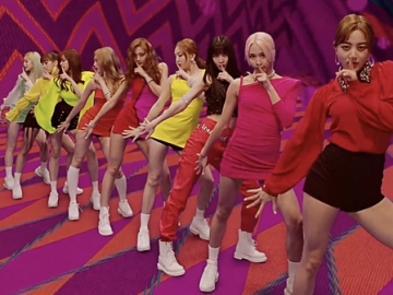 Keren, Twice Berhasil Pecahkan Rekor Pribadi di 24 Jam Pertama Perilisan MV ‘Fancy’