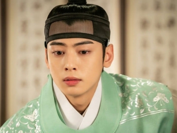 Sudah Tayang Perdana, Akting Cha Eun Woo di 'Rookie Historian Goo Hae Ryung' Tuai Kritikan