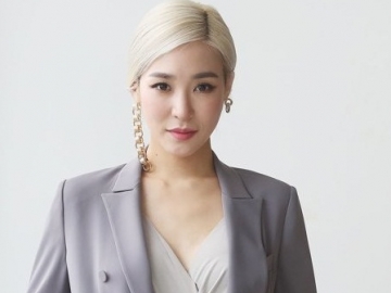 Tiffany Young Bikin Fans Makin Tak Sabar Usai Unggah Video Latihan Untuk 'Magnetic Moon Tour'
