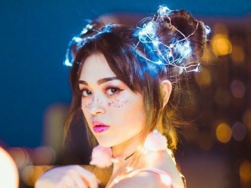 AleXa Jebolan ‘Produce 48’ Berhasil Tembus 10 Besar Billboard Dengan Single Debut ‘Bomb’