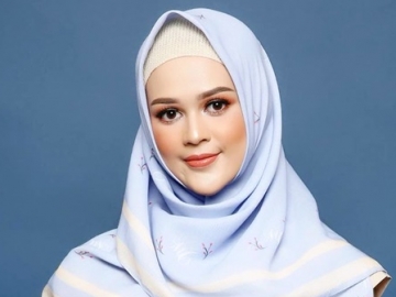 Cut Meyriska Foto Bareng Idola ‘Dalang’ di Balik Keputusan Hijrah, Jilbab Istri Roger Disorot