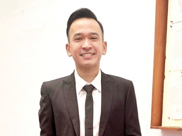 Ruben Onsu Lebarkan Sayap Bisnis, ‘Geprek Bensu’ Meluncur ke Malaysia Disambut Euforia Fans