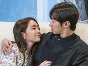 Lee Min Jung dan Lee Sang Yeob Kepergok Kencan Romantis di 'Once Again'