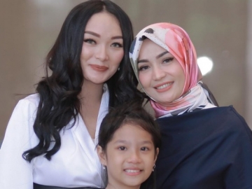 Zaskia Gotik Dipanggil 'Aunty' oleh Anak Sambung Picu Perdebatan, Imel Putri Justru Ucapkan Ini