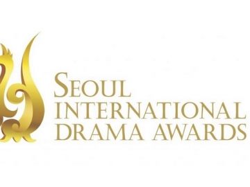 Son Ye Jin-Kang Ha Neul Hingga Gong Yo Jin Cs Menangkan Tropi di Seoul Drama Awards 2020