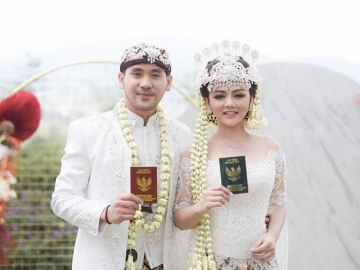 Resmi Jadi Suami-Istri, Jenita Janet dan Danu Sofwan Berencana Bulan Madu ke Luar Negeri?