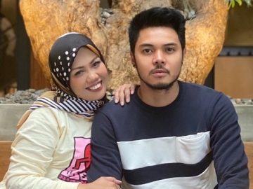 Ely Sugigi Pamer Foto Pernikahan dengan Aher di Lampung, Komentar Dewi Persik Jadi Sorotan