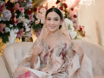 Bak Putri Jawa Asli, Riasan Karina Nadila Sontak Jadi Sorotan Teman dari Miss Supranational
