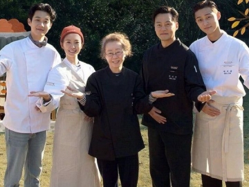 Hadirkan Park Seo Joon-Choi Woo Shik Cs, PD Ungkap Bedanya Acara 'Youn's Stay' dari 'Youn's Kitchen'