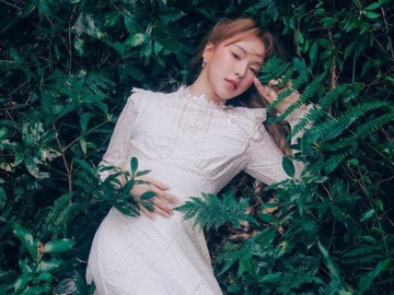 Jauh Lebih Tua, Wendy Red Velvet Dibilang Kelewat Imut Bareng MC 'Inkigayo'
