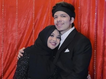 Bareng Suami, Aurel Hermansyah Tetap Asyik Goyang Meski Perut Makin 'Buncit' Bikin Gemas Abis