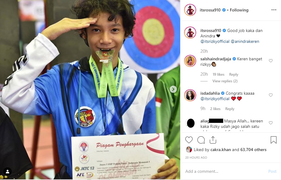 Tampan Berprestasi, Jagoan Semata Wayang Rossa Sabet Medali dari Olahraga Panahan
