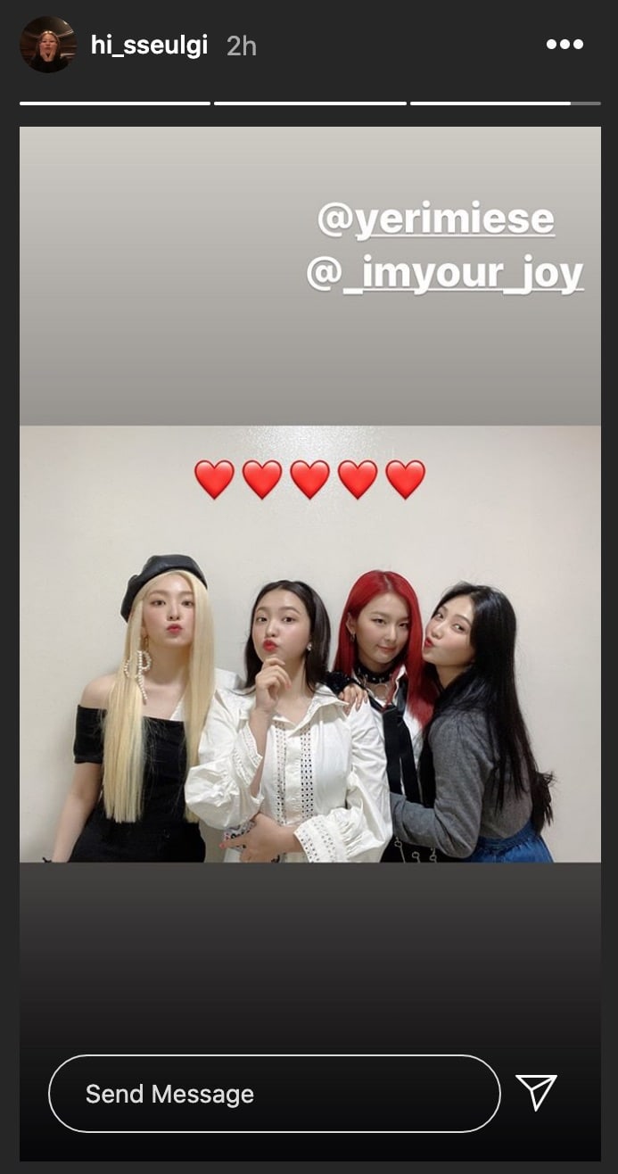Minus Wendy, Joy-Yeri Berikan Dukungan Langsung untuk Irene dan Seulgi di Backstage \'Inkigayo\'