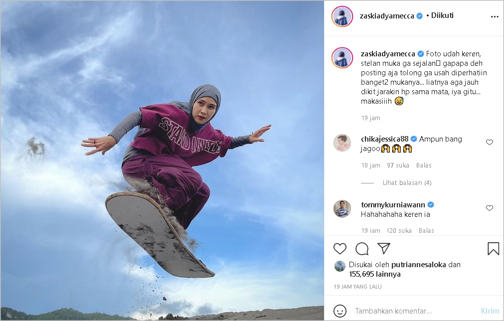 Hasil Dijepret Sang Putri, Foto Kece Zaskia Adya Mecca Main Sandboarding Bikin Banyak Mata Terkesima