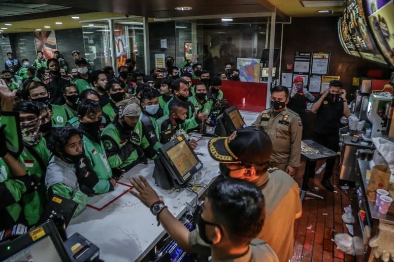 Panic Buying ARMY Indonesia untuk BTS Meal di Mc Donald\'s Tuai Sorotan Netizen Korea